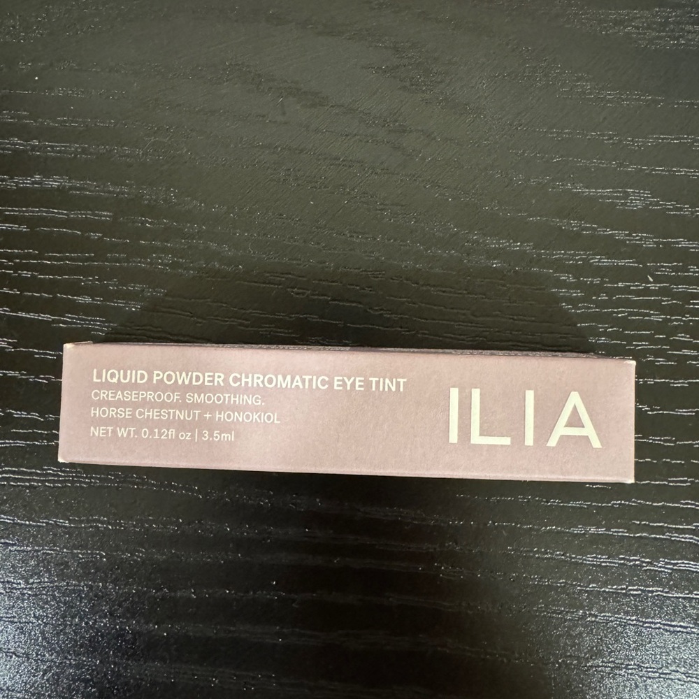 ILIA Liquid Powder Chromatic Eye Tint - Horse Chestnut